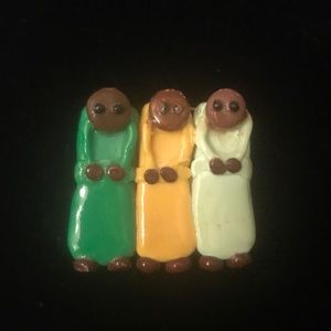 💚🧡💛Exclusive Brooch💚🧡💛